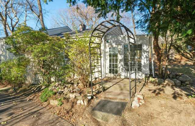 2 A Cross Highway - 2 Cross Highway, Westport, CT 06880