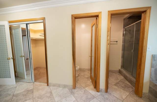 RARE English Country Home Available in the heart of Pasadena!!! Price Reduced! photos photos