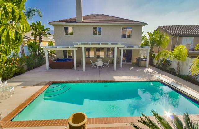 Gorgeous 4 Bedroom Santa Fe Hills Home With a Pool! photos photos