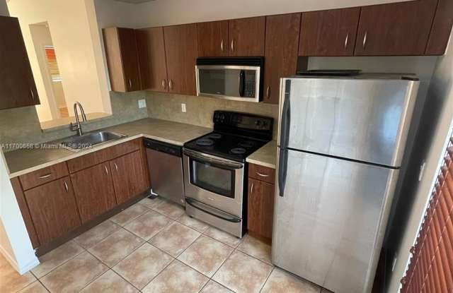 6706 SW 115th Ct - 6706 Southwest 115th Court, Kendall, FL 33173