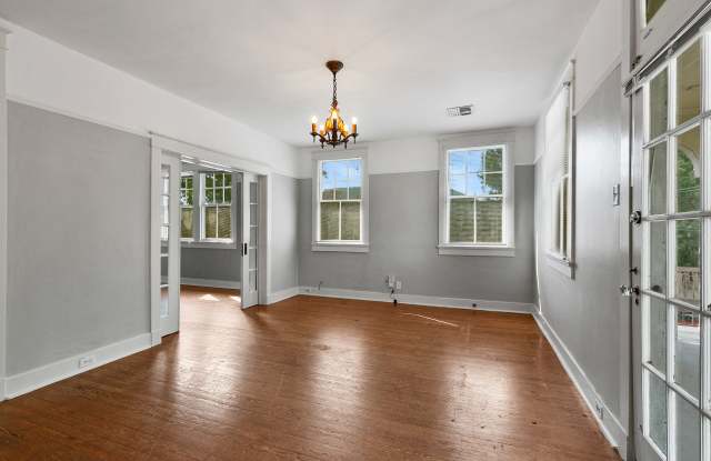 8114 Freret Gallery 3