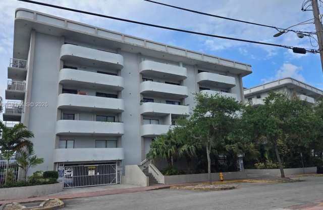 110 S Shore Dr photos photos