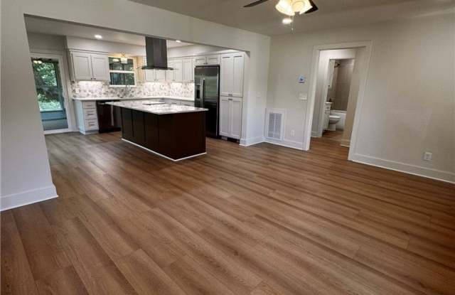 14919 Dutchmans Drive Gallery 2