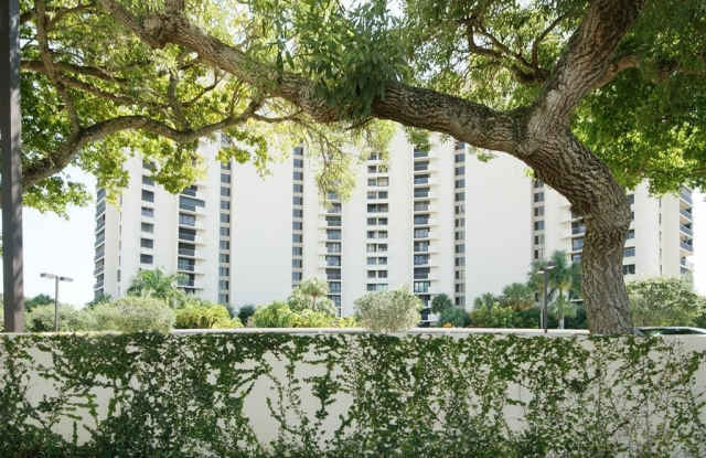 2480 Presidential Way photos photos