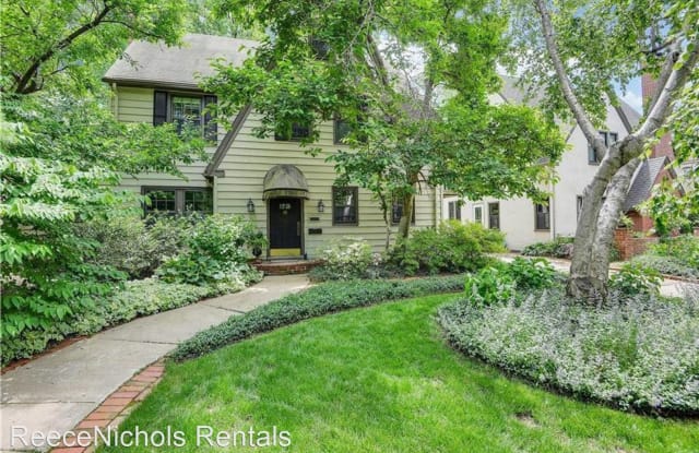 419 W 70th Terrace - 419 West 70th Terrace, Kansas City, MO 64114
