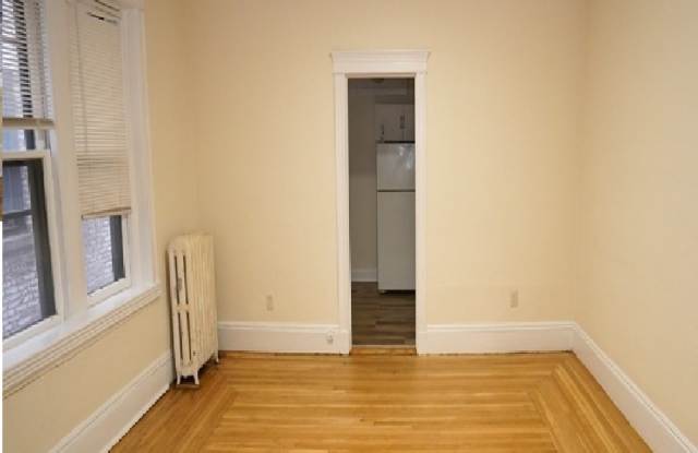 1872 Commonwealth Avenue Gallery 4