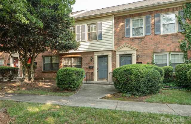 2 Bedroom Townhome available for rent in Charlotte NC photos photos