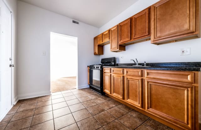 1236 S Lawndale Ave photos photos