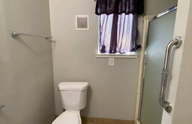 18 3rd Street - A Gallery 4