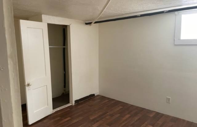 1529 11th Street - B Gallery 4
