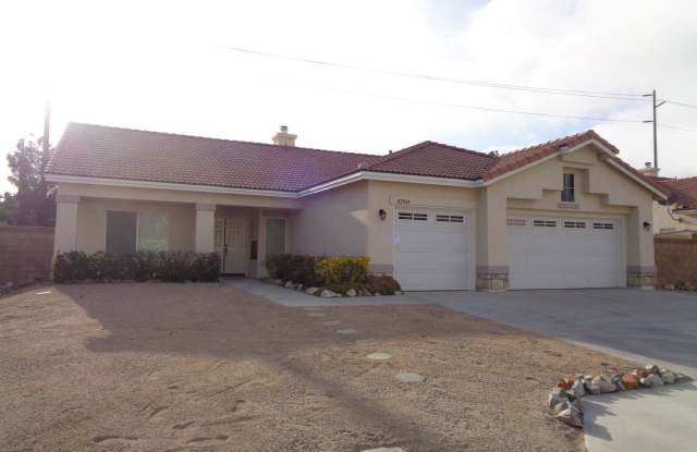 42864 Fairlee Dr - 42864 Fairlee Dr, Lancaster, CA 93536