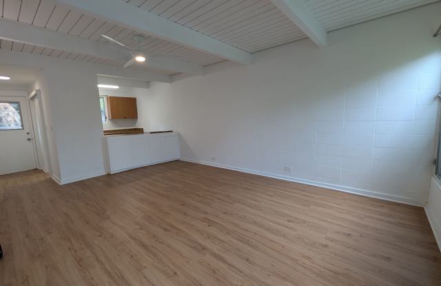 Newly Remodeled 2 bed 2 Bath Townhouse at Waialae Gardens in Kahala Gallery 3