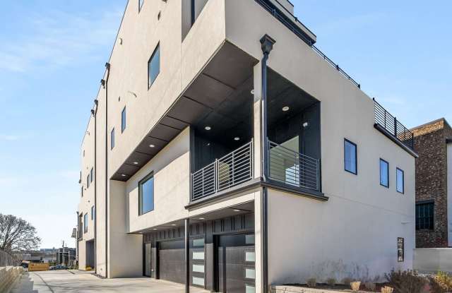 ONE-OF-A-KIND 4BR/3.1BA FOUR-STORY LUXURY RESIDENCE WITH DOWNTOWN & MIDTOWN VIEWS! Gallery 4