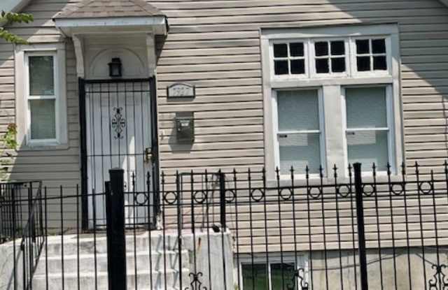 7927 S BURNHAM Avenue photos photos