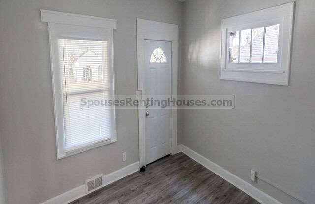 3554-3556 North Capitol Avenue - 3554 Gallery 2