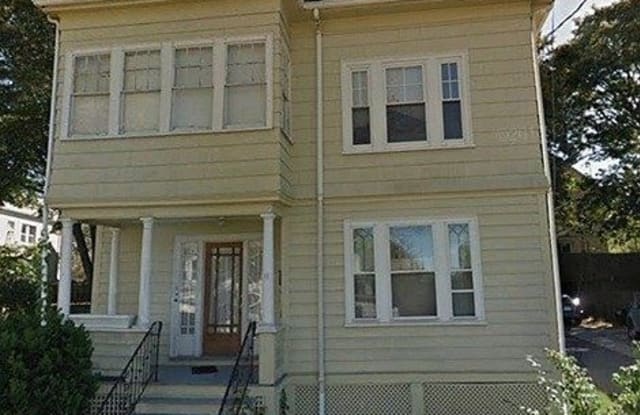 11 Roslyn Street - 11 Roslyn Street, Salem, MA 01970
