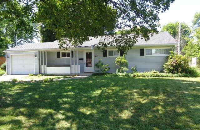 209 Winding Way photos photos