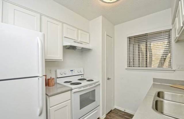 3632 N Hills Dr Gallery 3