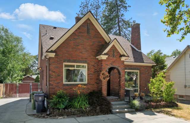 Gorgeous Brick Home Near Audubon Park photos photos