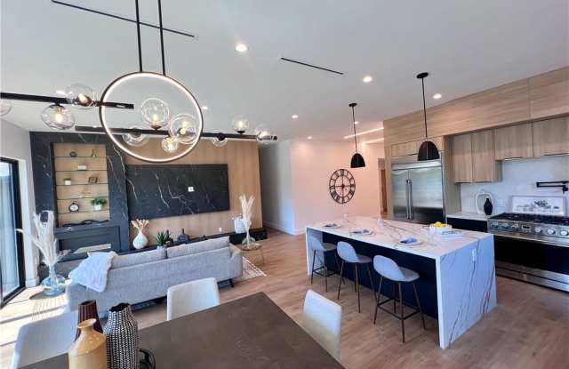 6829 Yolanda Avenue - 6829 Yolanda Avenue, Los Angeles, CA 91335