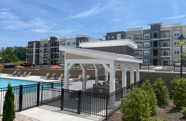 Emilia | 1 Bed 1 Bath | 647 sf photos photos