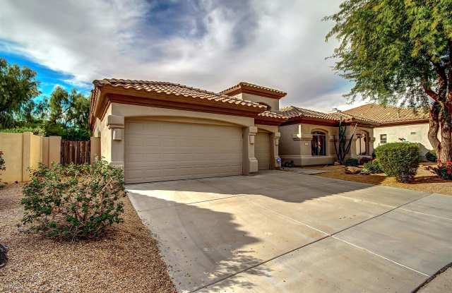 4915 E PATRICK Lane Gallery 2