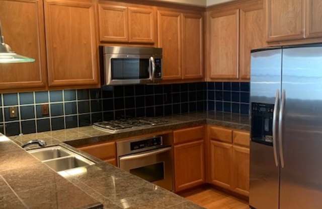 GORGEOUS MODERN 3BR 3BA TOWNHOUSE IN BEAUTIFUL COMMUNITY - 4468 Laird Circle, Santa Clara, CA 95054