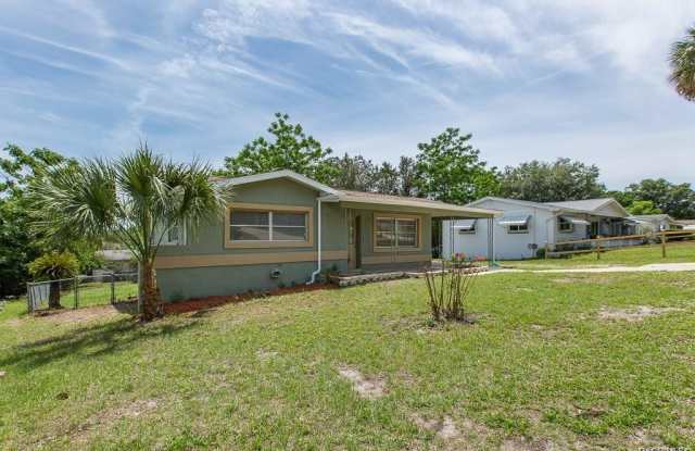 27 N Tyler Street - 27 North Tyler Street, Beverly Hills, FL 34465