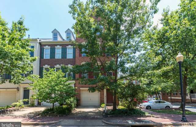 176 BARRETT PLACE Gallery 4