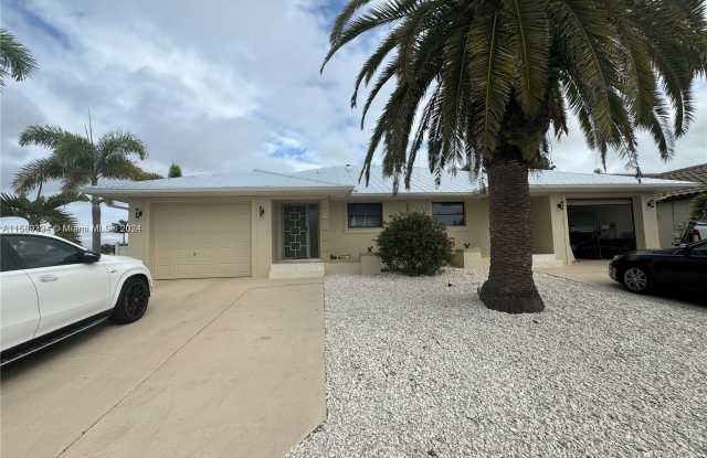 2814 Magdalina Dr - 2814 Magdalina Drive, Punta Gorda, FL 33950
