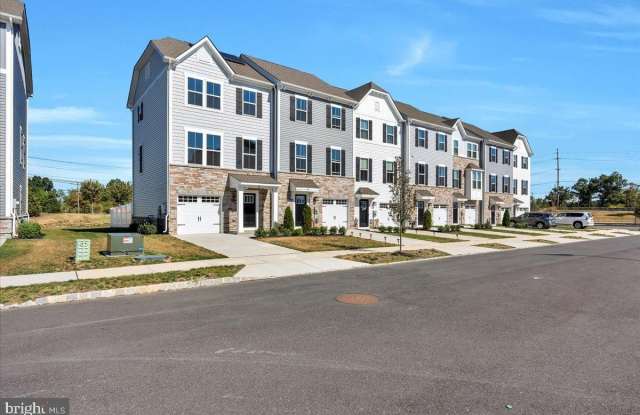 86 HAMILTON COURT photos photos