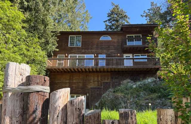Guemes Island 3 Bed, 2.5 Bath with Partial View photos photos