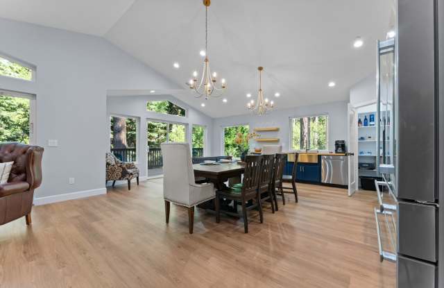 SKI LEASE: Garage, Fireplace, West Shore Beaty at “Cedar Palace” Gallery 3