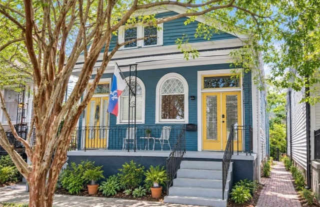 606-08 N ALEXANDER Street Gallery 2