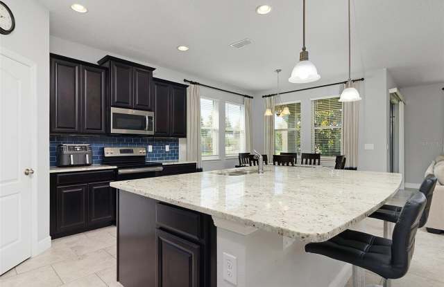 259 WHIRLAWAY DRIVE Gallery 3
