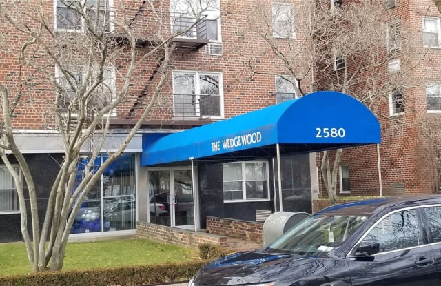 2580 Ocean Parkway - 2580 Ocean Pkwy, Brooklyn, NY 11235