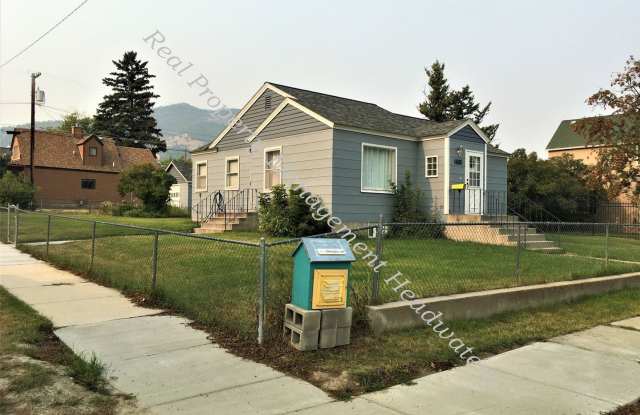 505 Leslie Avenue Gallery 2