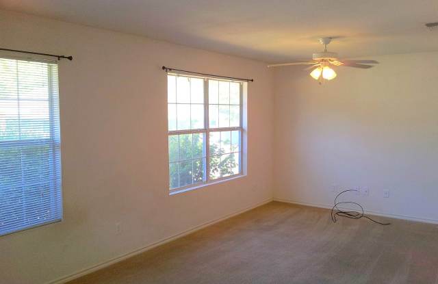 208 N Val Verde Circle Gallery 4