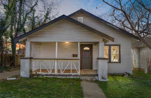 Charming bungalow located right off Route 66 - 1128 South Zunis Avenue, Tulsa, OK 74104 Charming bungalow located right off Route 66 - 1128 South Zunis Avenue, Tulsa, OK 74104