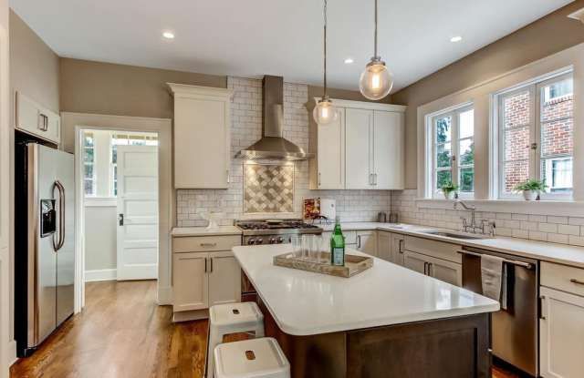 3019 Herschel Street - 1 Gallery 3
