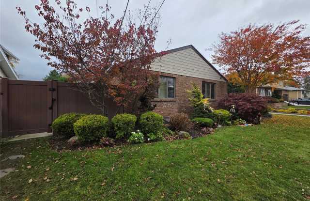 2984 Trinity Street - 2984 Trinity Street, Oceanside, NY 11572