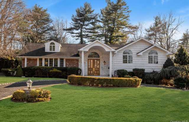 200 Hummingbird Drive Gallery 2