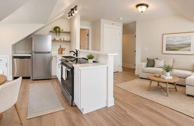 Kitsap Inn Gallery 1