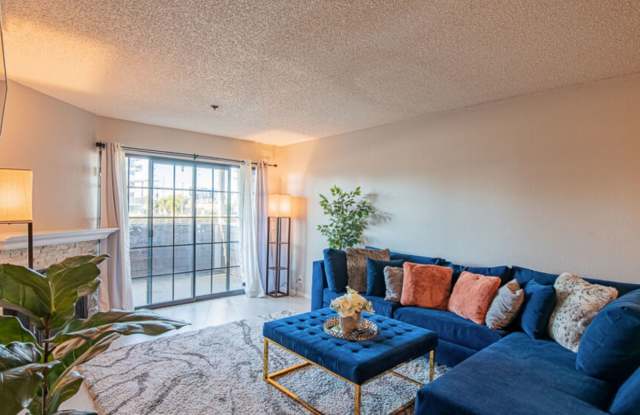 Beautiful Renovated 2 Bedroom Condo with Laundry Hookups, Private Patio, Secured Parking, Hardwood Flooring, Central AC photos photos