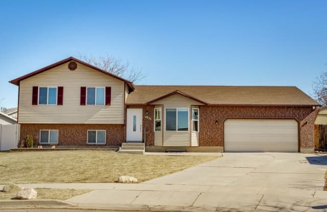 4934 South 3850 West - 4934 South 3850 West, Roy, UT 84067