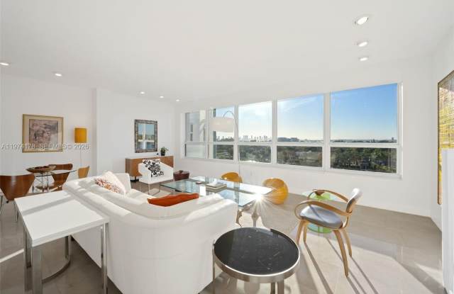 4925 Collins Ave photos photos