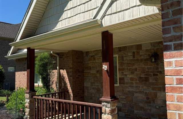 320 N Lakeside Dr Gallery 4