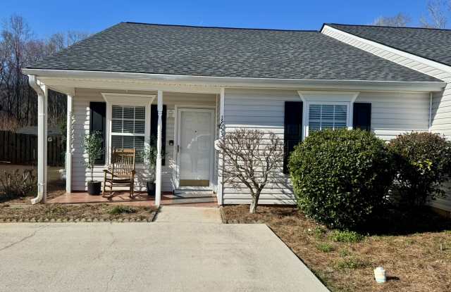 1653 Summerwoods Circle - 1 photos photos