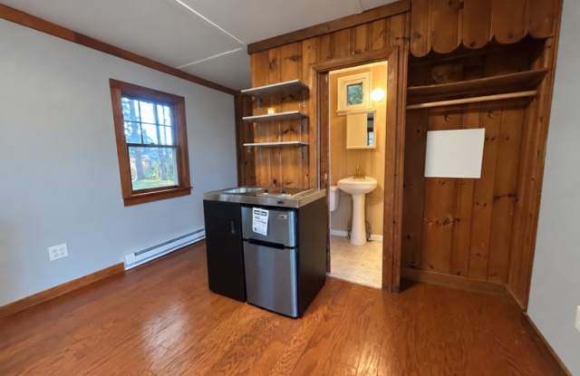 34 Church Street - Cottage Gallery 2