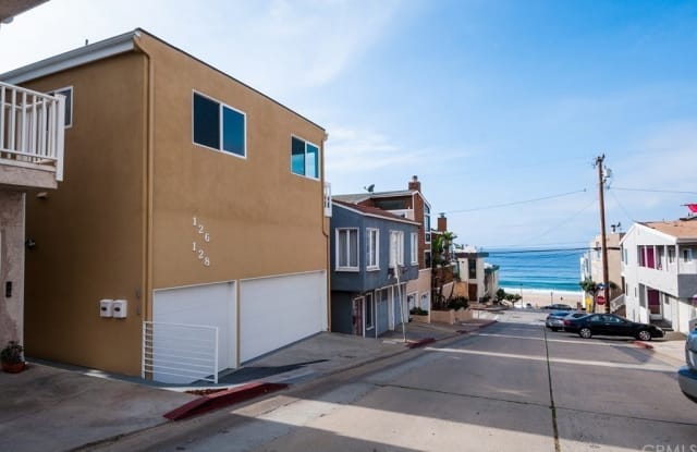 128 W 43rd Place - 128 43rd St, Manhattan Beach, CA 90266